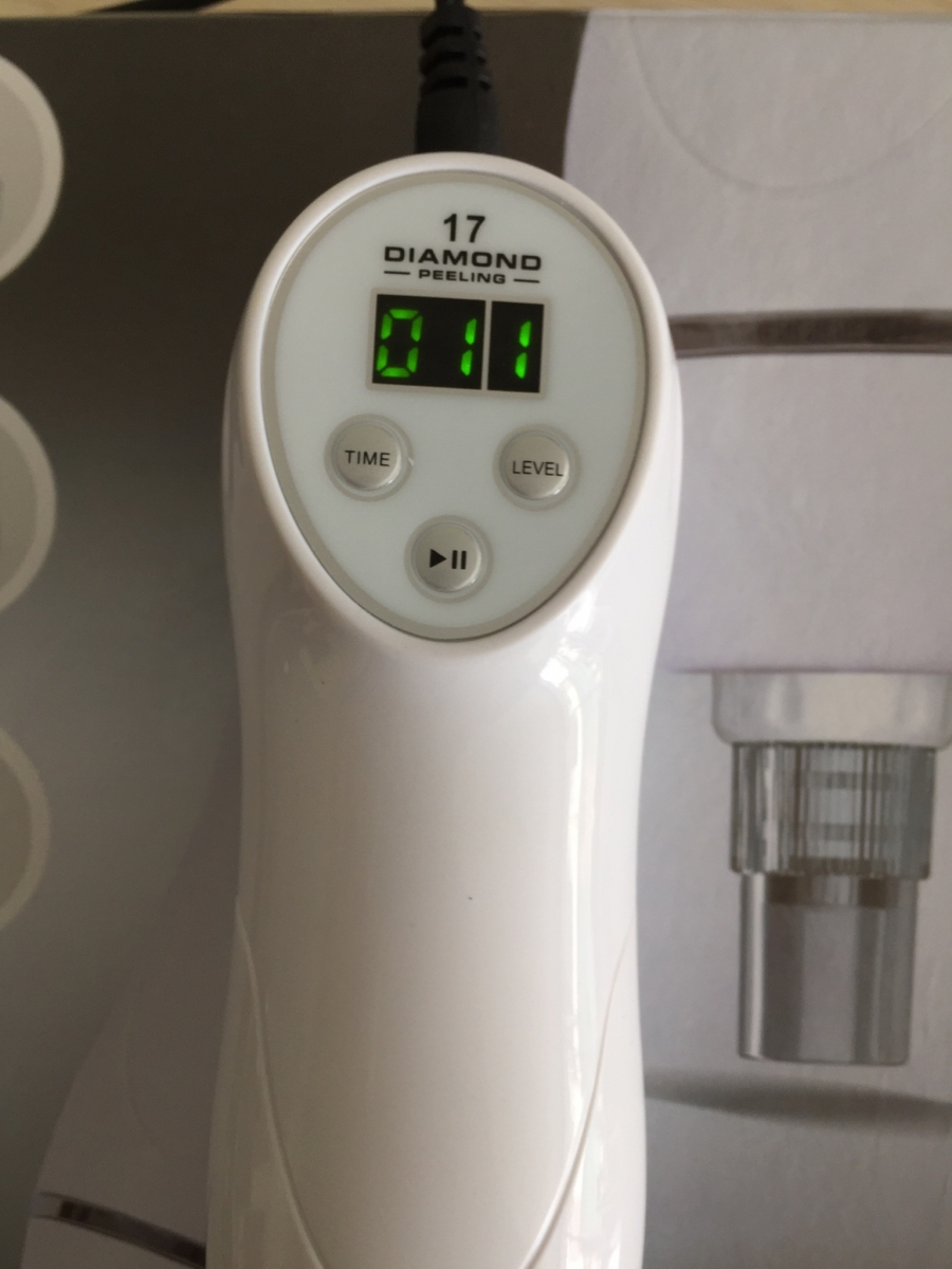 máy hút mụn và cà da diamond 17